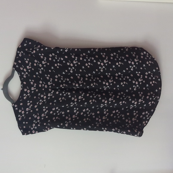 Black floral print blouse, size xs - Picture 2 of 6